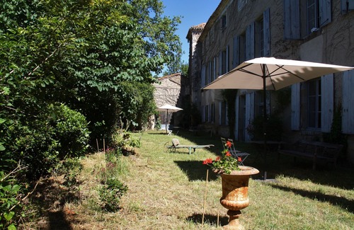 Pieusse Maison | ENTRE RIVIERE CATHARE ET PISCINE: CHATEAU DE FAMILLE AUTHENTIQUE,CHIC ET BOHEME