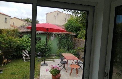 Trentemoult Maison | At the entrance to the charming village of TRENTEMOULT, La maison de Joséphine,