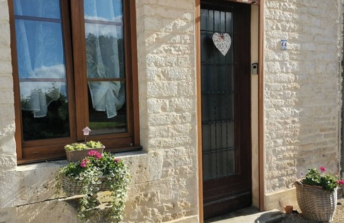 Cunfin Maison | Au pied du vignoble Champenois maison située entre vignes et forêt Champenoise