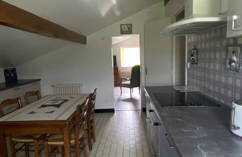 Bussunarits-Sarrasquette Appartement | At the foot of the Gamia pass, 10 minutes from St Jean Pied de Port, a beautiful apartment. 100m2