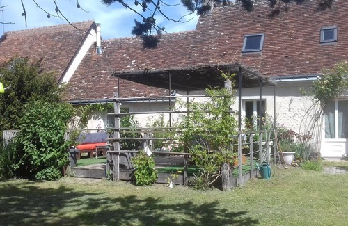 Saint-Roch Maison | AUX PORTES DE TOURS, CHAMBRE AVEC SAUNA DANS MAISON TOURANGELLE
