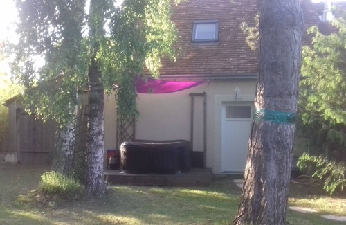 Saint-Roch Maison | AUX PORTES DE TOURS, CHAMBRE AVEC SAUNA DANS MAISON TOURANGELLE
