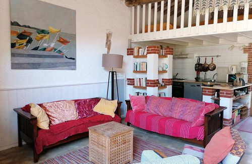 Faveraye-Machelles Cottage | Gîte 3 épis avec piscine, vignoble du Layon, 5 personnes, idéal pour famille.