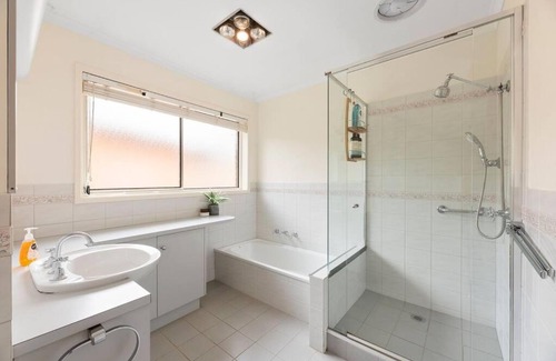Belmont Maison | At the Hilltop - sleeps 10