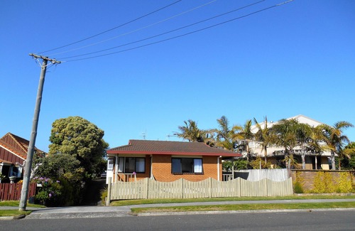 Mount Maunganui Cottage | Sur le mont - Mt Maunganui Holiday Home