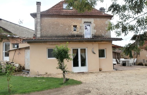 Lamonzie-Montastruc Maison | A la Lune argentée : gîte balnéo privé, luminothérapie, sérénité !