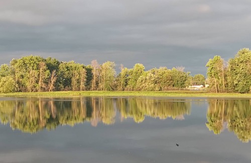 Pincourt Appartement | At the water's edge 15 min from CITQ airport 300742 apartment lakefront