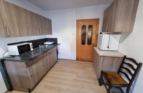 Hochleithen Appartement | ONE Self-Check-In, 3km freeway