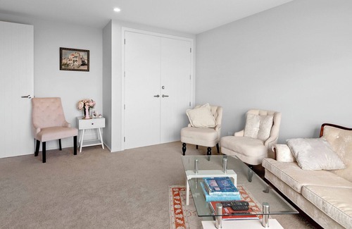 Atawhai Maison | Atawhai Waterfront Views - Nelson Holiday Unit
