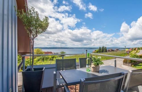 Meersburg Appartement | Atelier above the farm store B - Atelier above the farm store