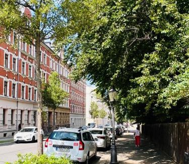 Sonnenberg Appartement | Atelier Noé NOIR - Kunstvoll Wohnen - Wunderbares Frühstück möglich - Ruhig und nah am Zentrum -