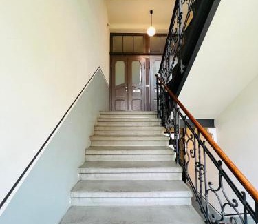Sonnenberg Appartement | Atelier Noé NOIR - Kunstvoll Wohnen - Wunderbares Frühstück möglich - Ruhig und nah am Zentrum -
