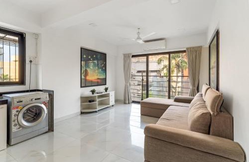 Khar Appartement | Athena 2BHK Khar W by The Bombay Home Company