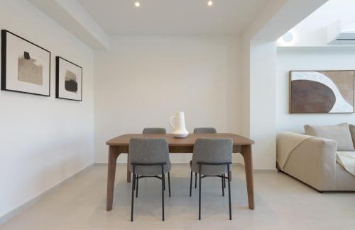 Elliniko Appartement | Athenean Private Pool Haven