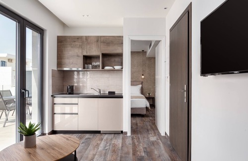 Gazi Maison | Athenian Spirit