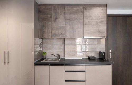 Gazi Maison | Athenian Spirit