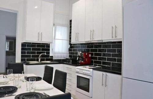 Petralona Appartement | Athens Philopapou House