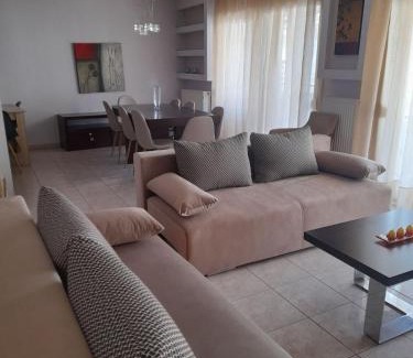Nea Peramos Appartement | Athina's house by the sea