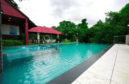 Athirapally Hôtel | Athirappilly Rainland Resort