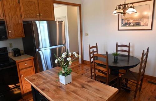 Clifford Maison | Athlone Farm: Spacious, Gorgeous Grounds, Historic Outbuildings, Summer Deals!