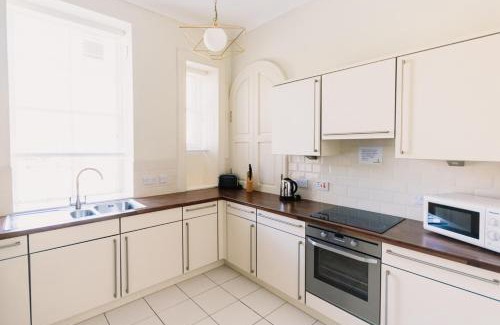 Birnam Appartement | Atholl Apartment - A Unique apartment in countryside park with WIFI and access to pool and bar