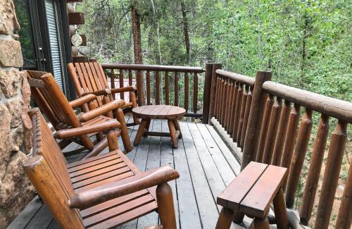 Almont Maison | Atkins Cabin