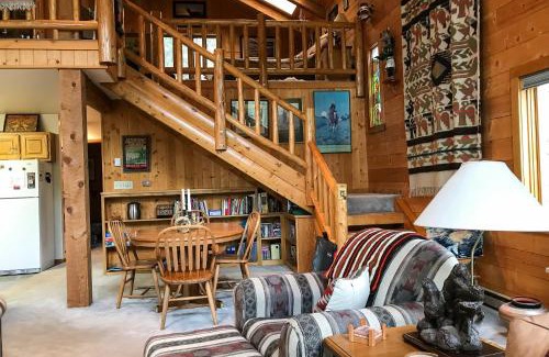 Almont Maison | Atkins Cabin
