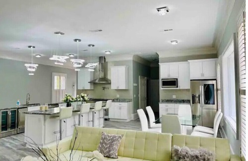 Atlanta Maison | Atlanta White House Guest