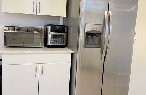 Jarealito Maison | Atlantic Beach House w/Ocean View Hottub on Quiet Beach, king beds, fast WiFi