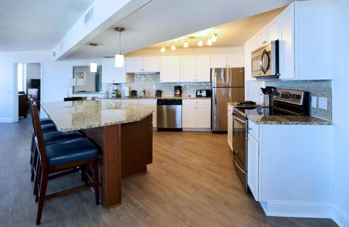 Daytona Beach Shores Appartement | Atlantic Terrace | 2 Bedroom Suite w/ Balcony