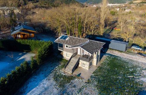 Karpenisi Chalet De Ski | Atmospherico
