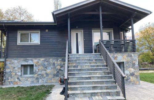 Karpenisi Chalet De Ski | Atmospherico