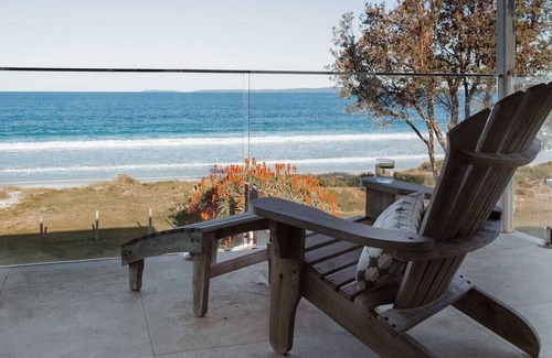 Callala Beach Maison | 'Atra' - Jervis Bay Beach Front Holiday Home