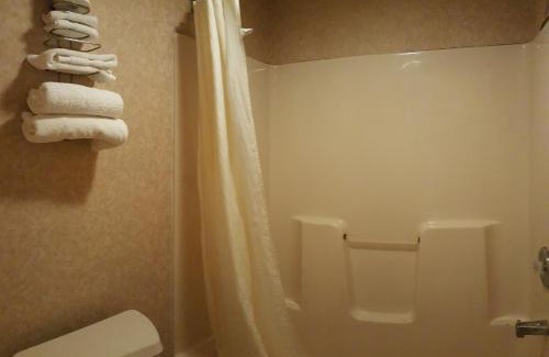 Pomona Hôtel | Atrium Inn & Suites