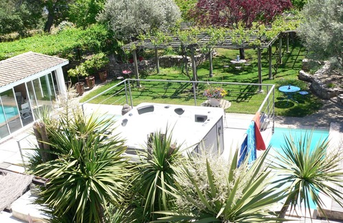 Pignan Maison | Villa mitoyenne dans propriété calme; village près de Montpellier