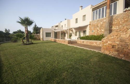 Santa Gertrudis Villa | Attractive Ibiza Villa Can Tierra 6 Bedrooms Phenomenal Country & Mountain Views Santa Gertrudis