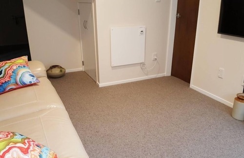 Johnsonville Appartement | Studio attrayant et confortable avec un séjour minimum de deux nuits