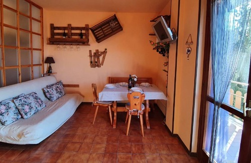 San Giacomo Appartement | Attractive apartmemt in Roburent with balcony