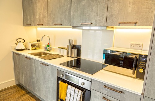 Havering Appartement | Attractive Cosy 2 Bedroom Penthouse with free Parking inside Romford Centre