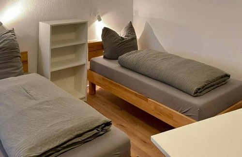 Lonsee Appartement | Attractive fitter and company accommodation in a central location - 12a, Oberkochen