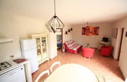 Urval Cottage | Joli Gîte tout équipé au calme proche Sarlat dans un écrin de verdure. 4/6 pers