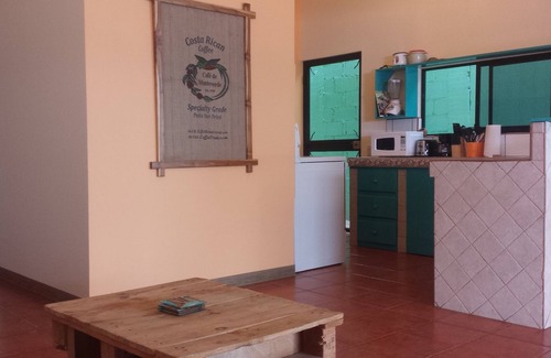 Ciudad Colon Appartement | Attractive, roomy downtown apartment with private gated entry