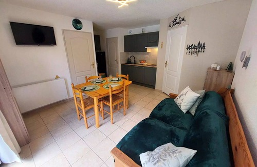 Reallon Appartement | Attractive T2 completely renovated in the resort of Réallon A07