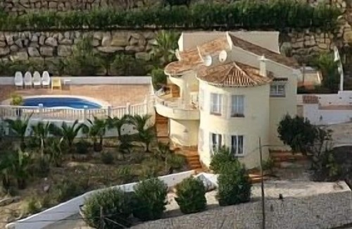 L'Alcassar Villa | Jolie villa avec vue mer et piscine privée dans un endroit calme proche des commodités