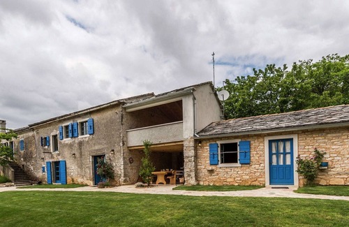 Pazin Cabine | Villa de style avec piscine à Pazin