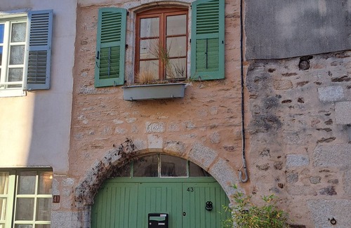 Saint-Leonard-de-Noblat Maison | Maison atypique médiévale