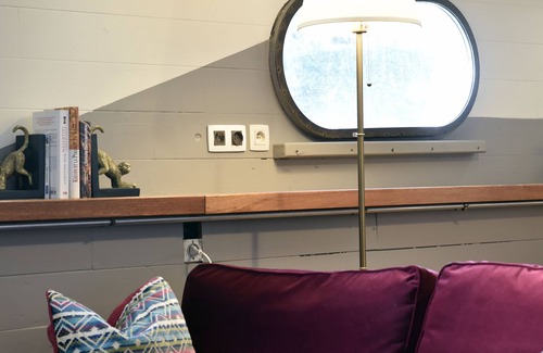 Braine-le-Comte Location De Bateaux | logement atypique sur une péniche