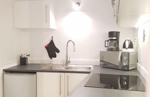 Decre-Cathedrale Appartement | ATYPICAL: cozy apart-garden, hyper center, chateau, TGV station