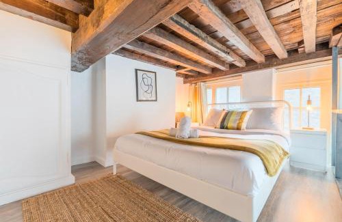 Historic Center Appartement | Atypical triplex near Grand Place with terrace