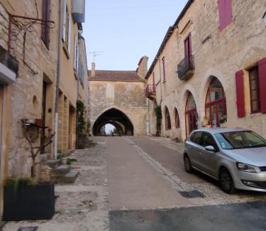 Monpazier Lit Et Petit-Déjeuner | Au bonheur des ruelles